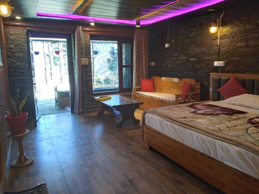 Nature Villaas Basa Pauri