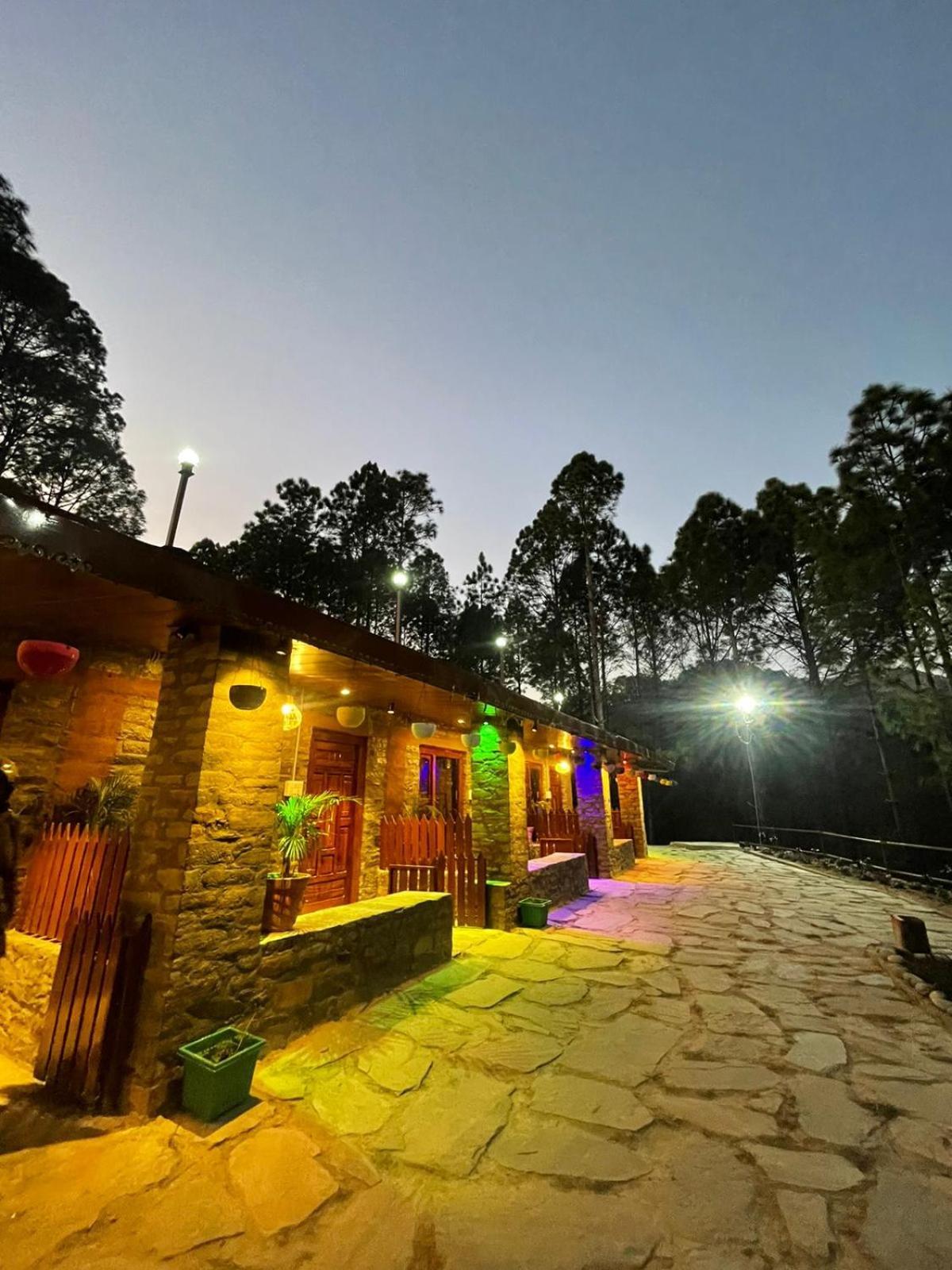 Nature Villaas Basa Pauri